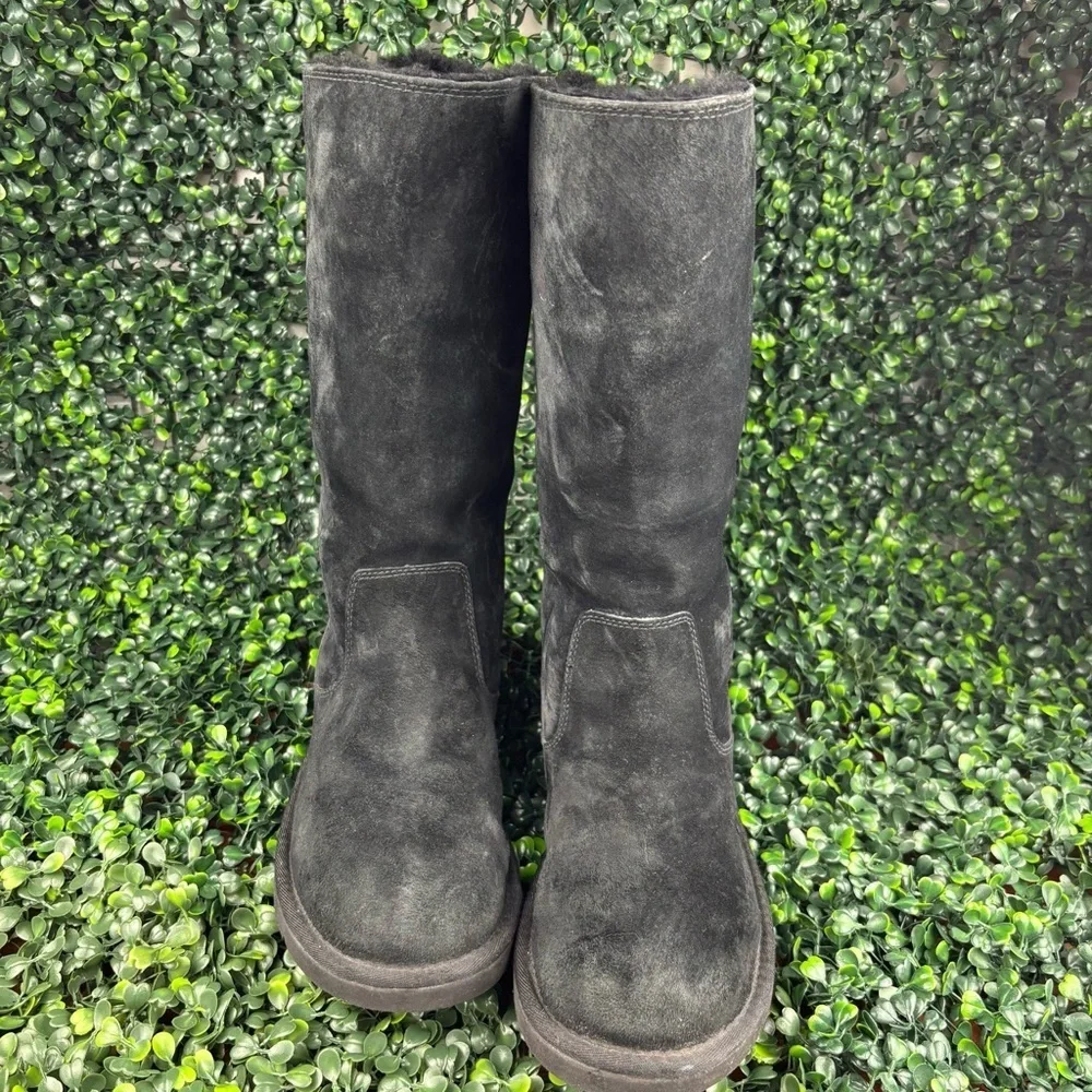 UGG KNIGHTSBRIDGE BLACK SUEDE TALL BOOTS SIZE 6 WOMAN